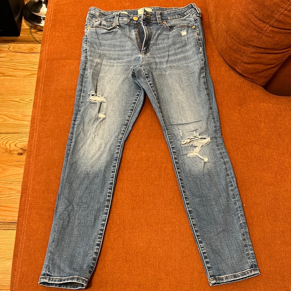 Universal Thread Light Blue Distressed Skinny Jeans